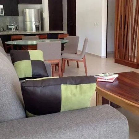 Qi G1 Luxury Condo In Jungle By Gate48